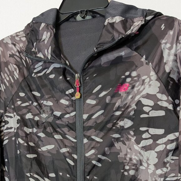 NEW BALANCE Camo Hooded Activewear Full Zip Windbreaker Jacket; Women Size S - Picture 2 of 6